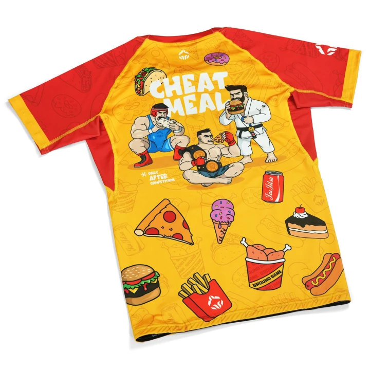 Rashguard do MMA Ground Game Cheat Meal krótki rękaw – ujęcie z tyłu pod kątem