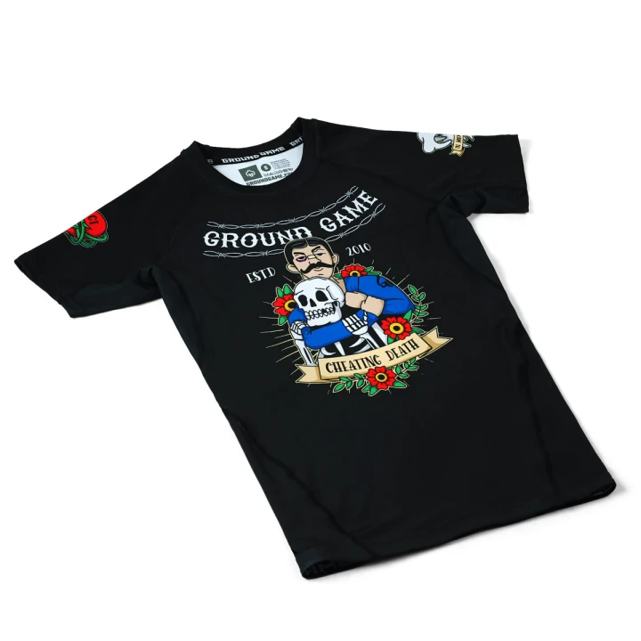 Rashguard Ground Game Oldschool z krótkim rękawem ujęcie od tyłu