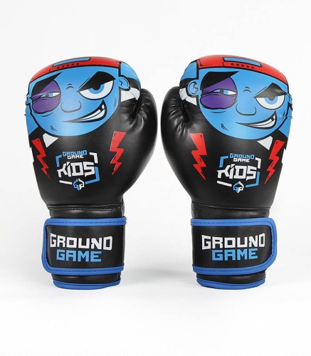 Rękawice bokserskie dla dzieci Ground Game Prodigy para w pozycji frontowej