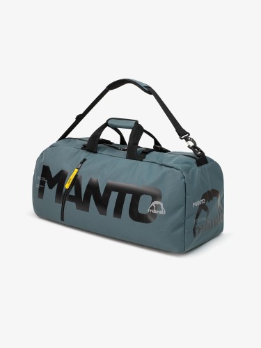 Szara torba sportowa MANTO LOGOTYPE 62L z widocznym wielkim napisem MANTO i paskiem na ramię